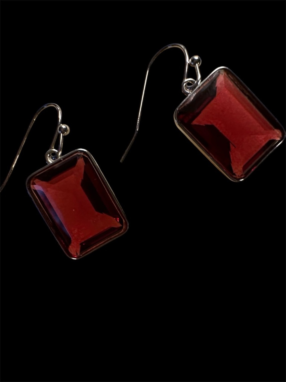 Red Rectangular Glass Drop Earrings - Women Jewelry - Picture 4 of 8